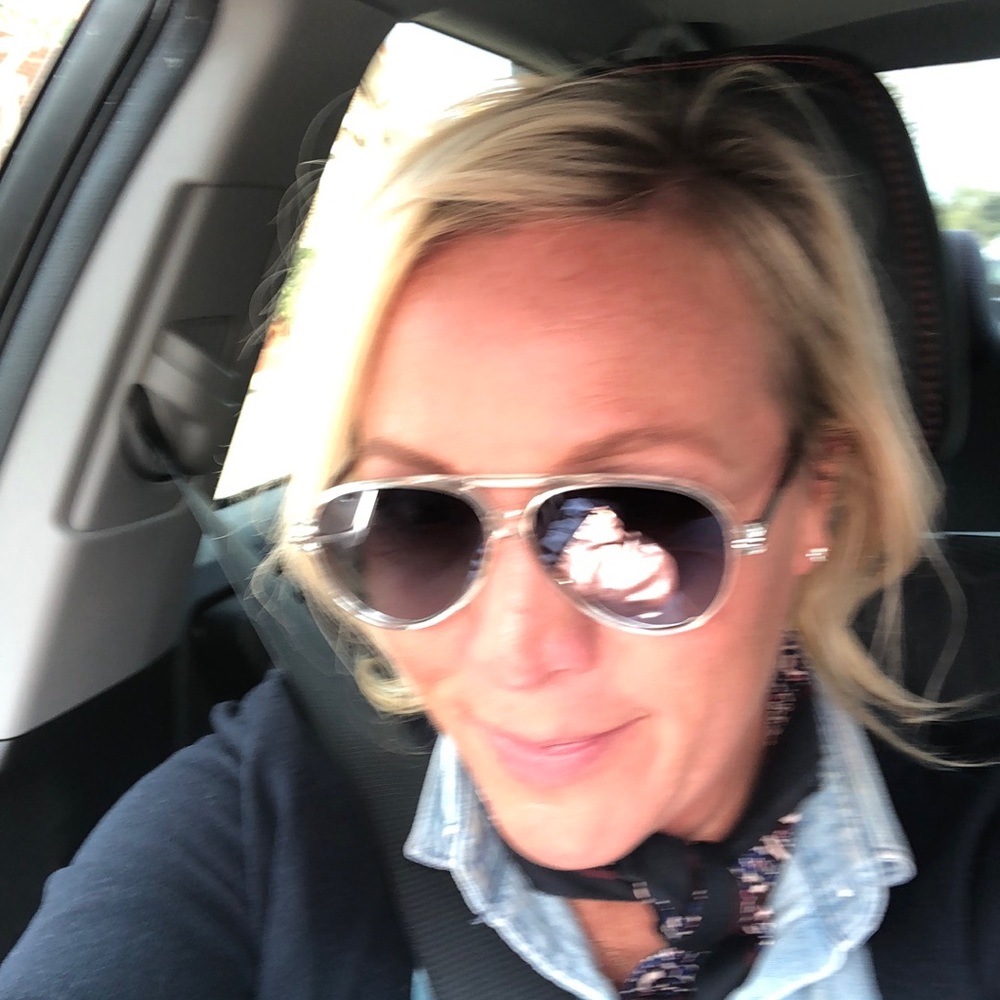 Meet your Posher, Jennifer
